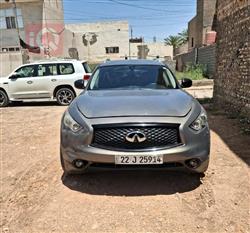 إنفينيتي FX